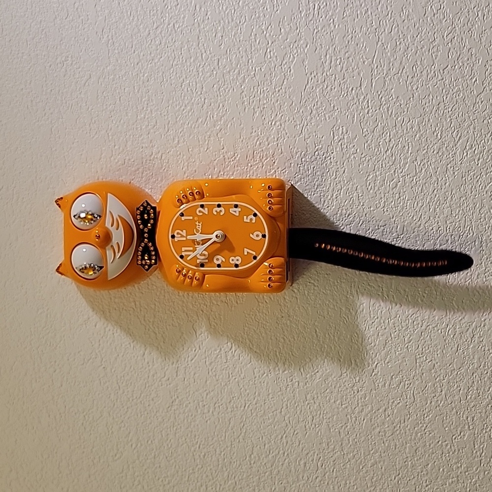 Jeweled Festival Orange Delight Kit Kat Cat Klock Clock - Picture 2 of 5